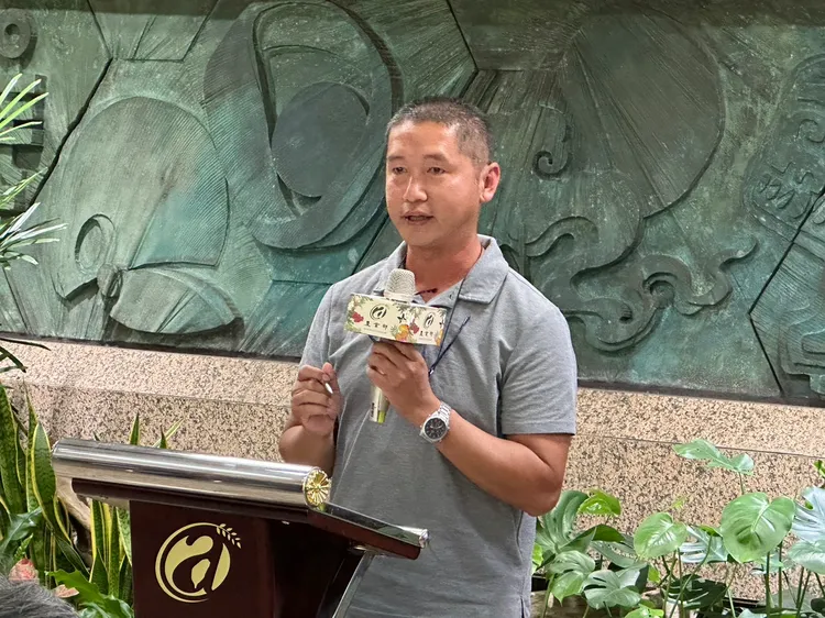 從事水稻、芋頭耕作的新竹竹北青農吳誌翔。陳怡文攝