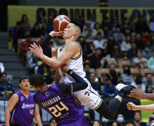 豪神！林書豪狂飆26分率國王大勝　高國豪飆27分做白工