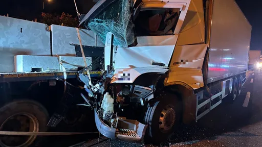 未注意車前動態!國1新竹路段聯結車撞聯結車 1駕駛受傷送醫