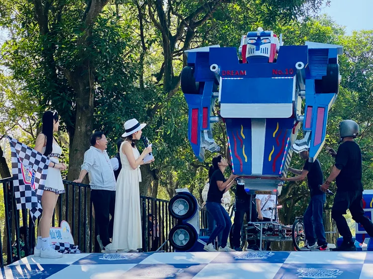 變形金剛登場超吸睛。王志弘攝