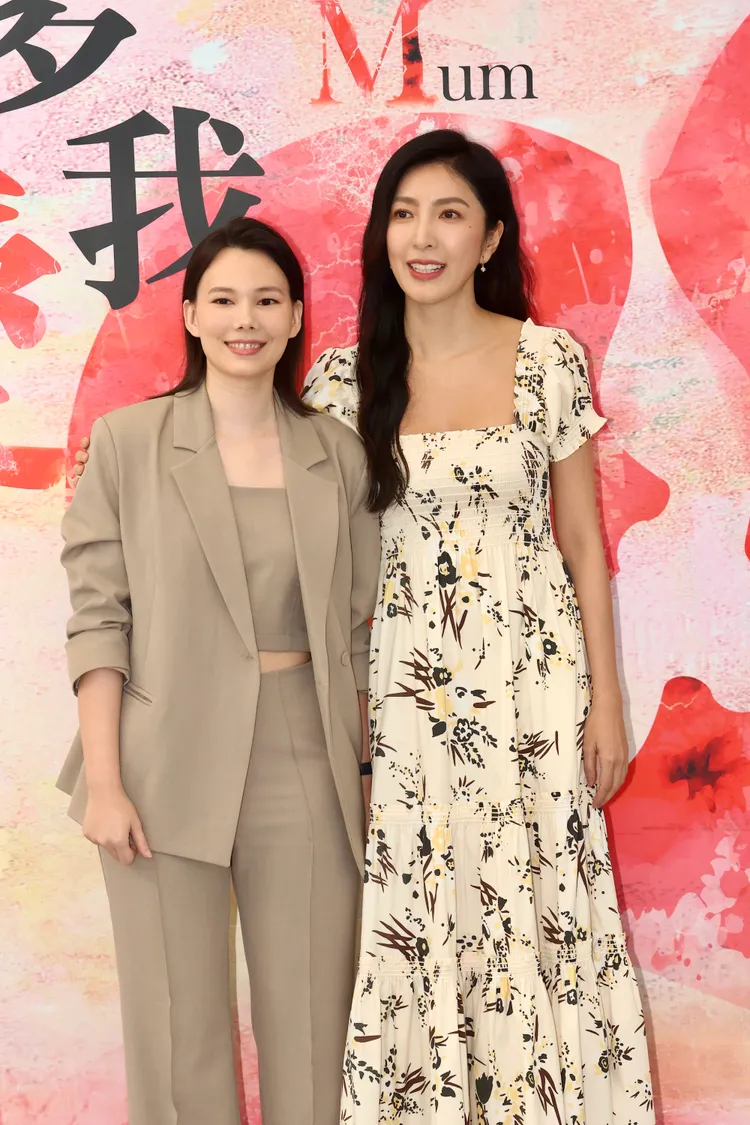 紀培慧（左）扮演楊謹華的經紀人。彭欣偉攝