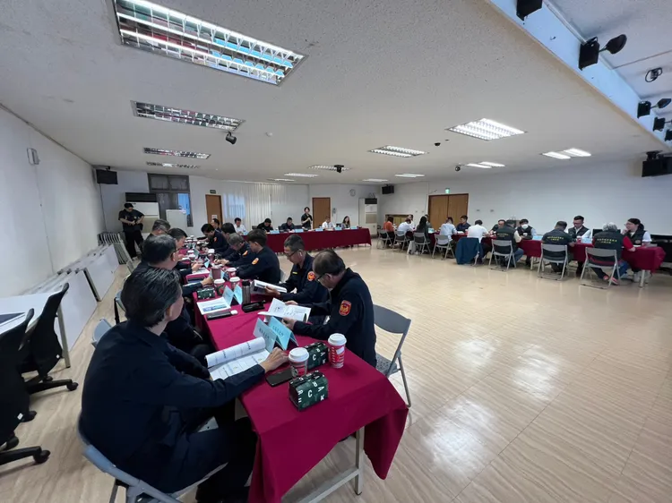 三峽警由中階幹部出席學習查賄技巧。翻攝畫面