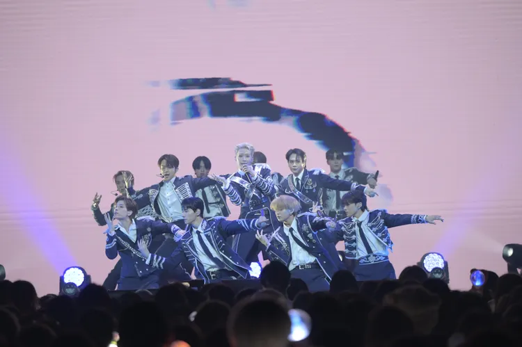 JO1學了各種中文撩粉。大鴻藝術提供