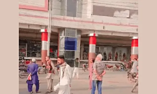 購物中心陷入火海　巴基斯坦11死35傷