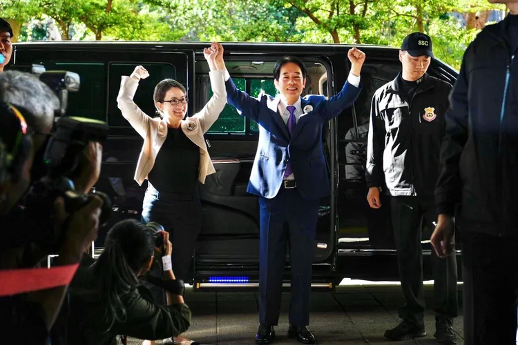 賴蕭配21日赴中選會登記參選。資料照 林林攝