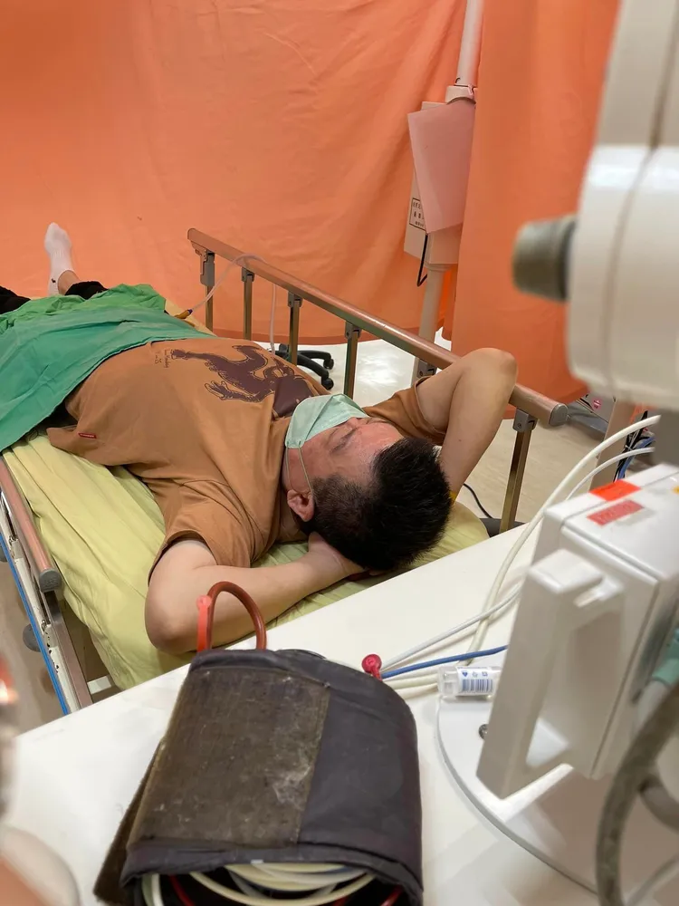 孫德榮日前到三總急診。翻攝自孫腫來了臉書