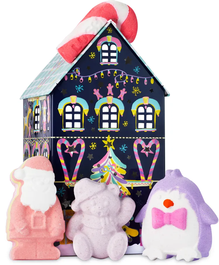 聖誕滿屋禮盒（聖誕老人汽泡彈+節日糖果泡泡浴芭+企鵝先生汽泡彈+北極小熊汽泡彈），1580元。品牌提供