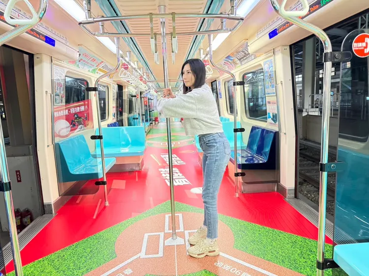 北捷彩繪列車好打卡。 北捷提供