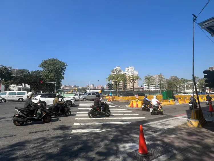 東南水泥土地位於大順與民族口，未來將推近800戶住家。葉家銘攝