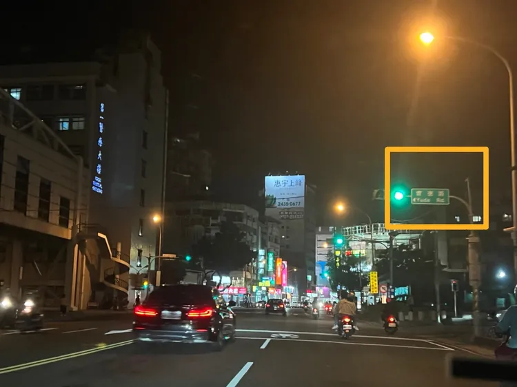 陳俞融說，北區學士路的英才路口要兩段式左轉，下一個育德街卻不必，令騎士無法適從。陳俞融服務處提供