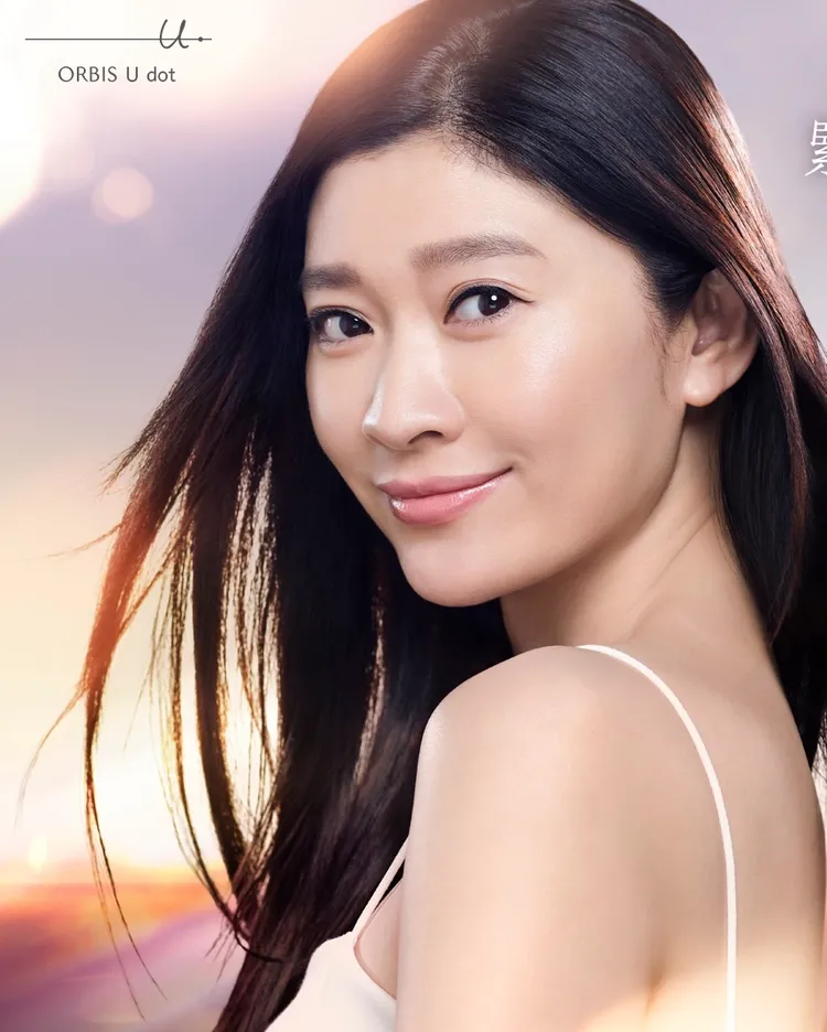 篠原涼子11月成為ORBIS的極光悠逆齡大使。品牌提供