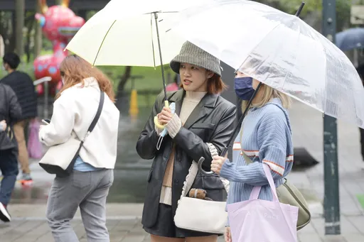 今變天2區濕冷！周末下探13℃　下波冷空氣接力時間曝