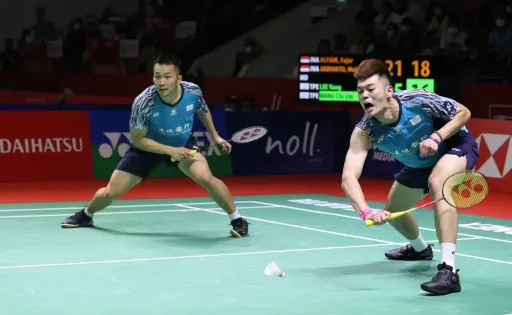 「麟洋配」打敗中國 羽球男雙德國賽晉4強