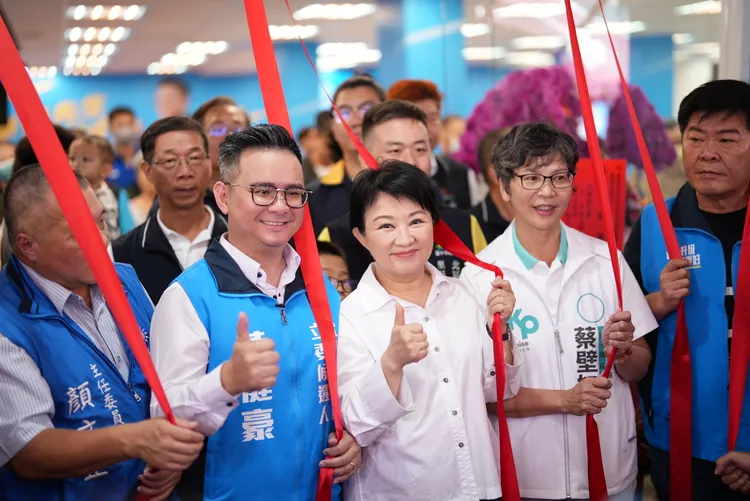 台中市北區北屯立委參選人黃健豪今日舉辦競選總部揭牌。翻攝畫面