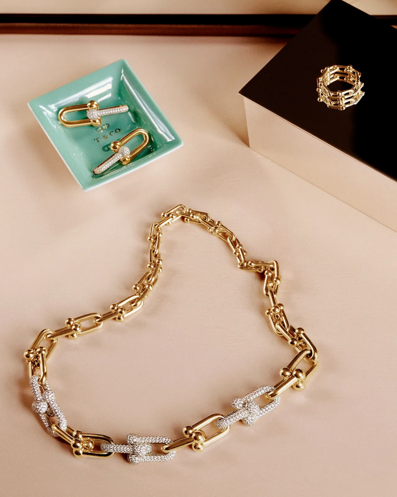 Tiffany HardWear系列。品牌提供