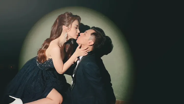 陳子玄今再曬出性感婚紗照。翻攝陳子玄臉書