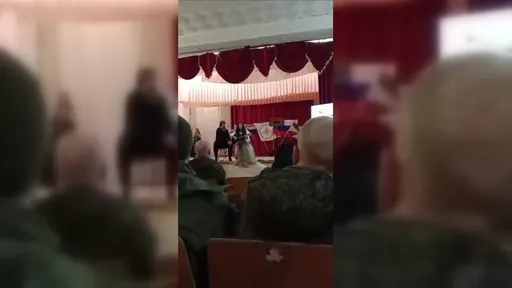 俄羅斯女演員舞台遇空襲亡畫面曝 赴烏克蘭東部勞軍遇劫