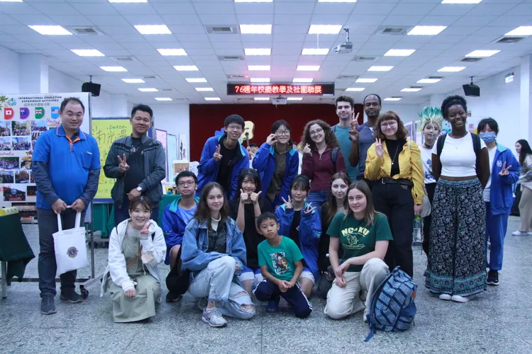 成大外籍生來校同樂。校方提供