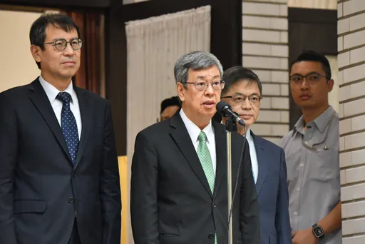 大批共机违规逾越台海 陈建仁喊话中国「不要再造成台海不稳定」