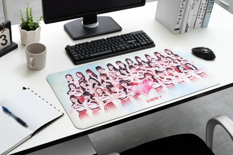 滿額送樂天女孩聯名環保多功能調濕桌墊、除臭調濕包。全國電子提供