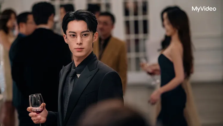 王鶴棣飾演年輕總裁「時宴」。MyVideo提供