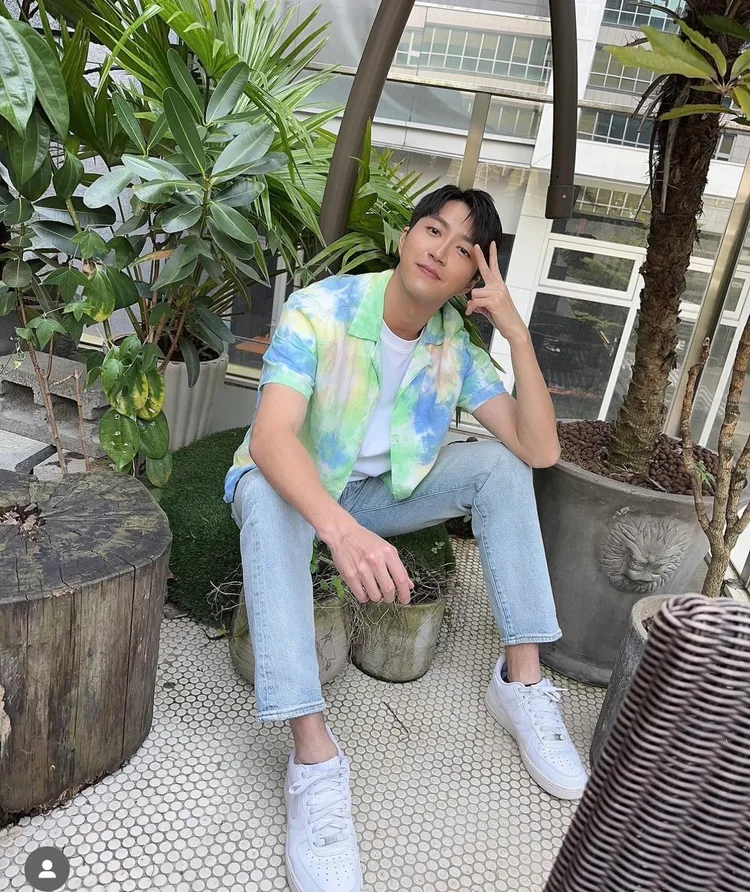 江宏傑一度被認為會加人《全明星》系列節目的製作單位「好看娛樂」。