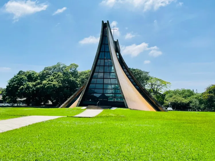 東海大學表示，加薪後助理教授以上平均月薪增加約7500元至10950元以上。 校方提供