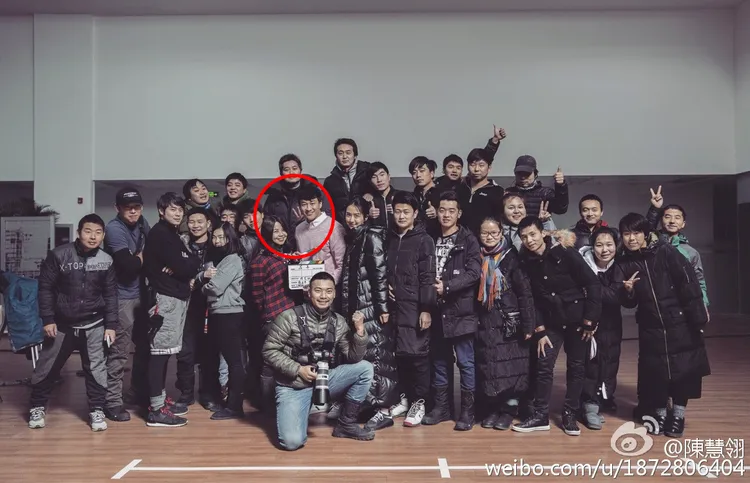 陳慧翎（紅圈處）2016年1月發文感謝何潤東客串《左耳》。翻攝陳慧翎微博