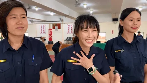 知名健身業者捐贈彰警拳擊立靶 「警界梁詠琪」體驗頻嬌喊:先喘一下