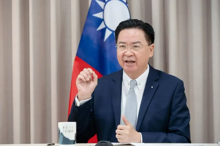 被傳將接替駐美，吳釗燮昨在立院答詢時連說3次，「完全沒有這件事」。外交部提供