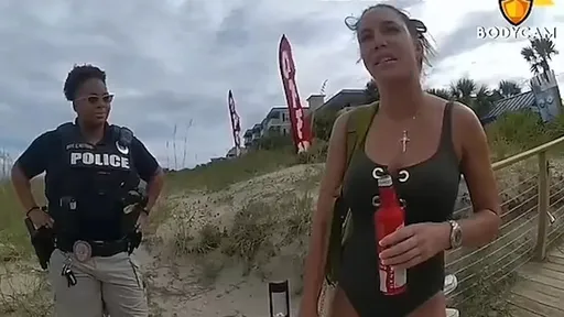 她海灘自慰被上銬逮捕 喊冤沒人看見「我20秒就高潮了」