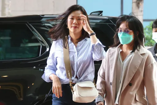 四叉貓揭「吳欣盈捐款民眾黨」時間點有貓膩 柯辦回應了