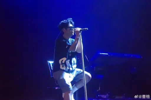 曹格上海丟首飾吶喊「這就是我」 發洩式唱法被疑情緒失控