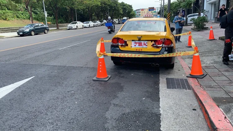 警方封鎖現場調查。翻攝畫面