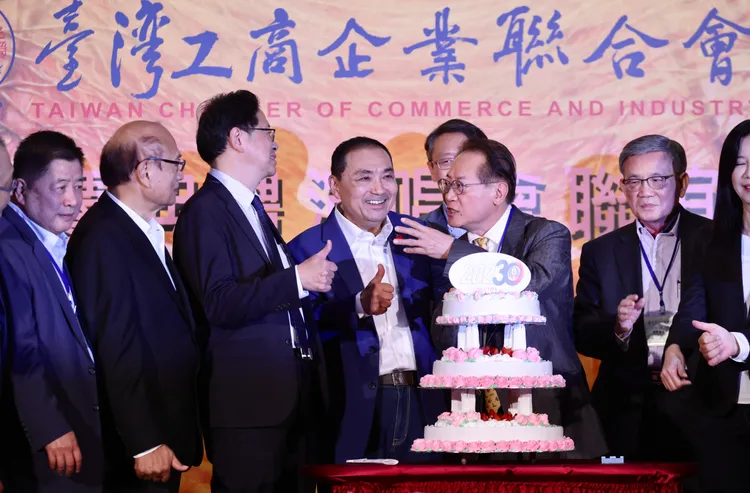 侯友宜出席工商聯30年晚宴。林林攝