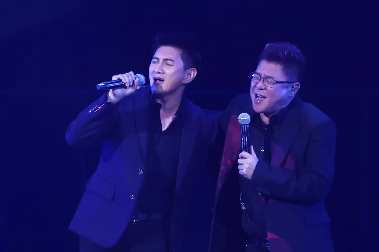 吳奇隆與姜育恆難得同台開唱。林林攝