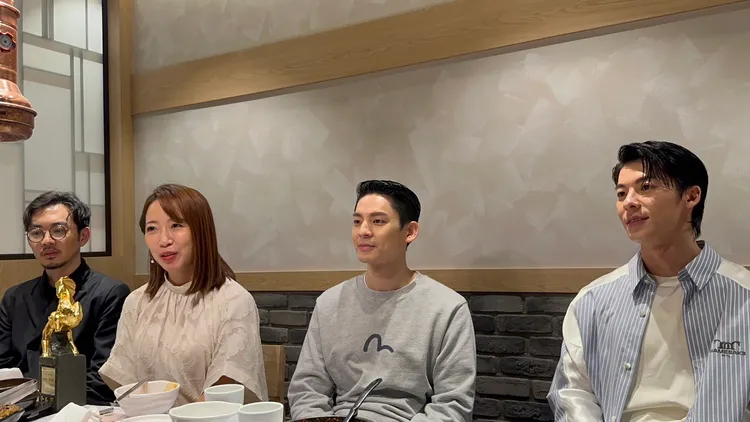 導演程偉豪（左起）、編劇吳瑾蓉和雙帥現身慶功宴。趙大智攝