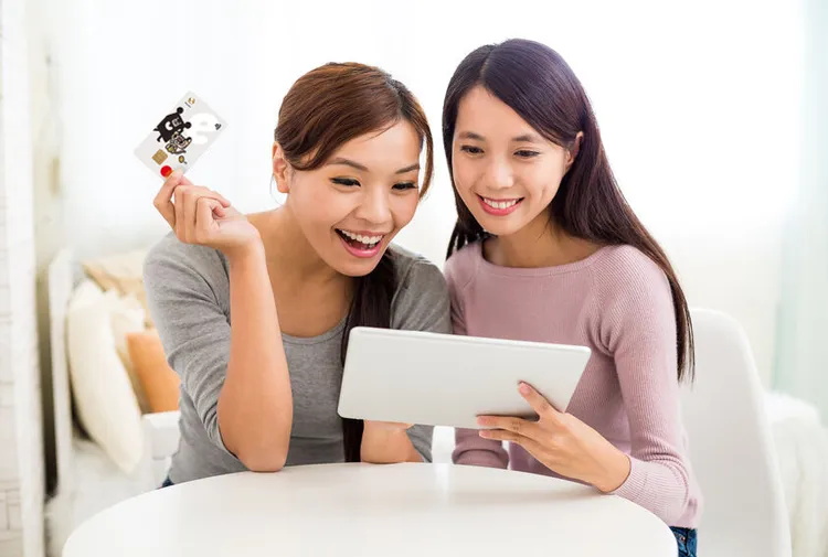 迎戰雙11網購大檔，兆豐銀行建議民眾多善用分期0利率的信用卡放大優惠。