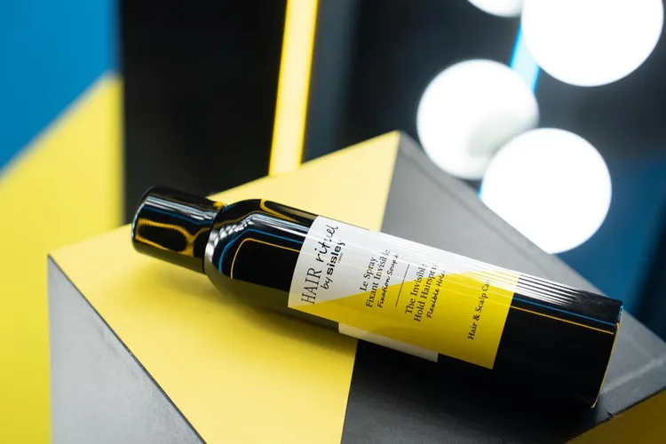 Hair Rituel by Sisley賦活重升空氣感造型噴霧，250ml／2900元。品牌提供