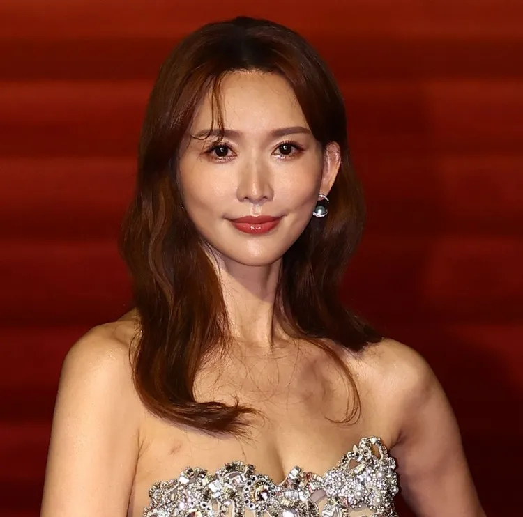 林志玲胸前疤痕是以前拍戲用暖暖包時不慎燙傷。彭欣偉攝