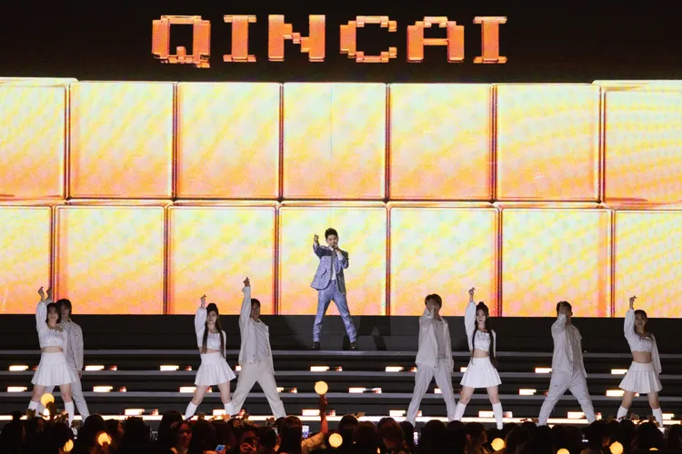 林志穎昨晚現身湖南衛視天貓雙11活動。翻攝湖南衛視微博