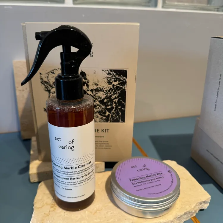 act of caring大理石/石材清潔保養禮盒組，包含200ml石材清潔噴霧、80ml石材養護蠟、清潔海綿、棉布，1950元。張家玲攝