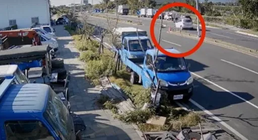 殯葬園區外轎車追撞機車 騎士噴飛10公尺身亡
