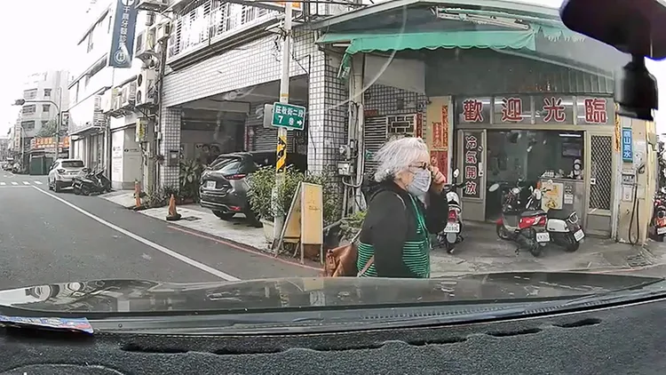 翻攝自《記者爆料網》