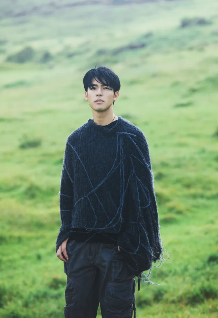 陳昊森傍晚開工一路連拍17小時，全程靠意志力完成MV。華研國際