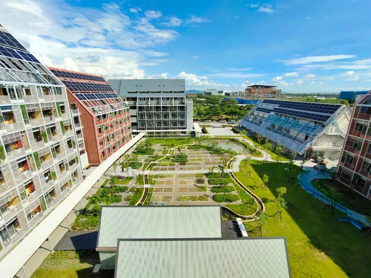 台南市太陽光電的備案容量達3.827GW，居全國之冠。市府提供