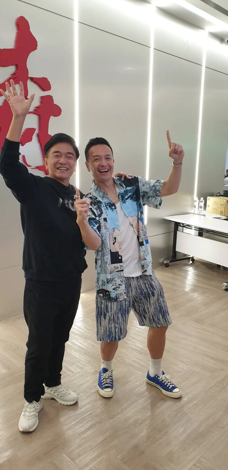 吳宗憲（左）和小鐘一搭一唱，互動搞笑。張瑞振攝