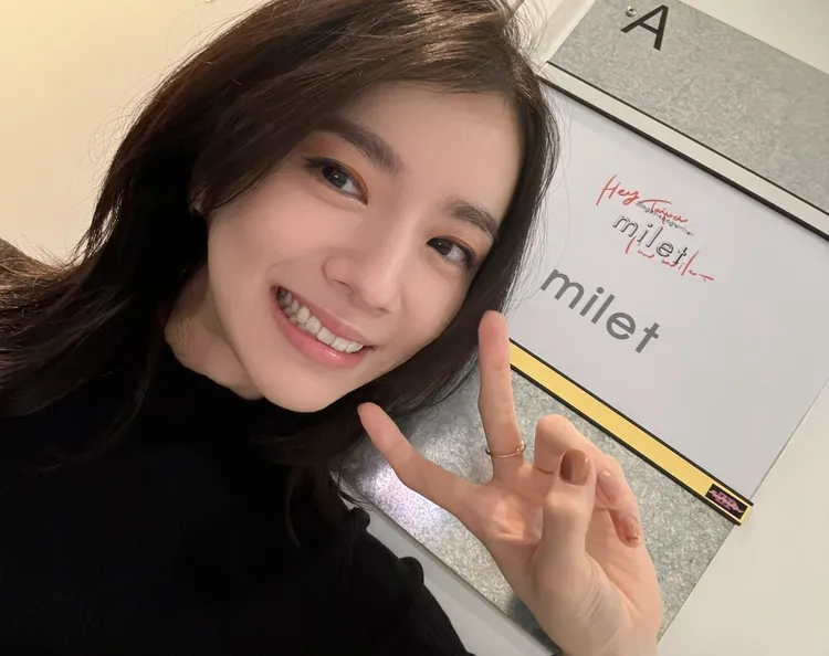 milet開心與Zepp New Taipei休息室合影。翻攝milet IG