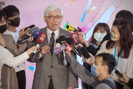 10組人拼連署選總統!只有郭台銘過關 她交25萬份「僅2人合格」