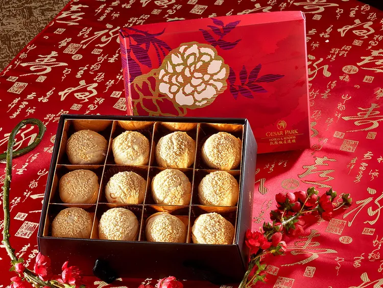 台北凱撒飯店金牌蘿蔔絲酥餅禮盒。業者提供